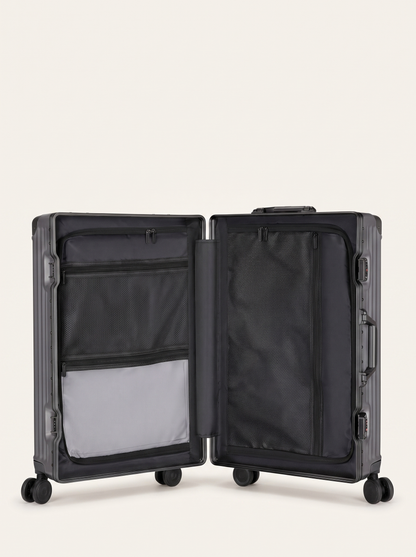 TRACE Monolith Black 開き